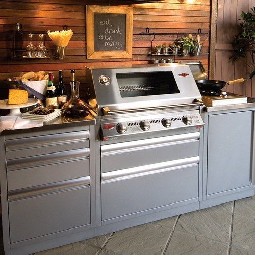 Signature S3000S 4 Burner Built-In BBQ by Beefeater