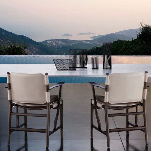 Michelangelo Dining Table by Exteta