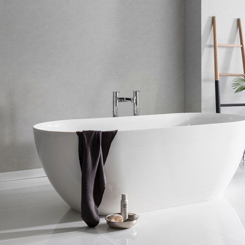Form Grande ClearStone Freestanding Bath