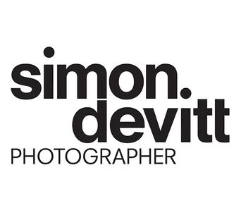 Simon Devitt Photographer company logo