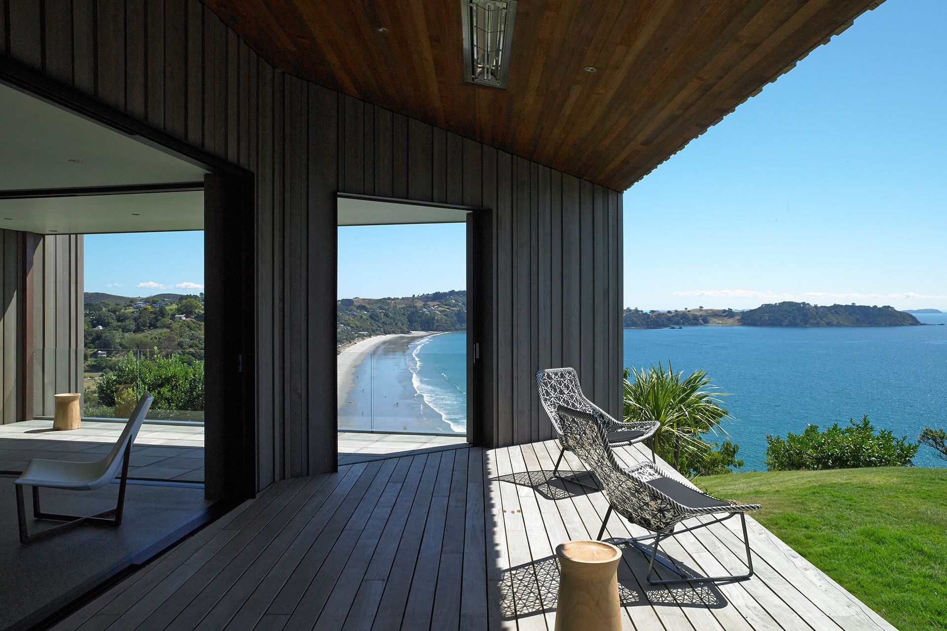 Headland House Onetangi Beach