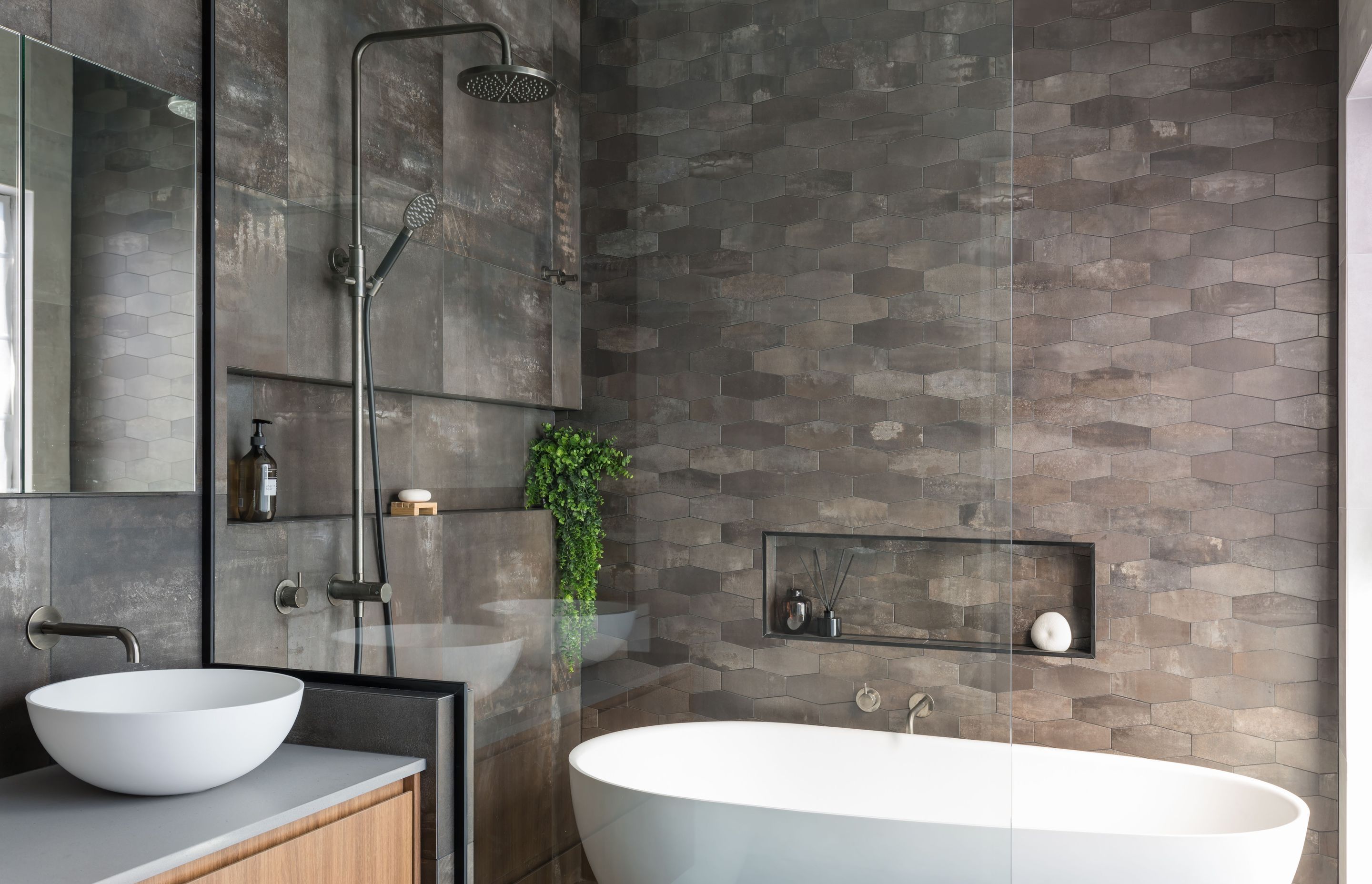 Ensuite Bathroom - mosaic tiles and shower niche