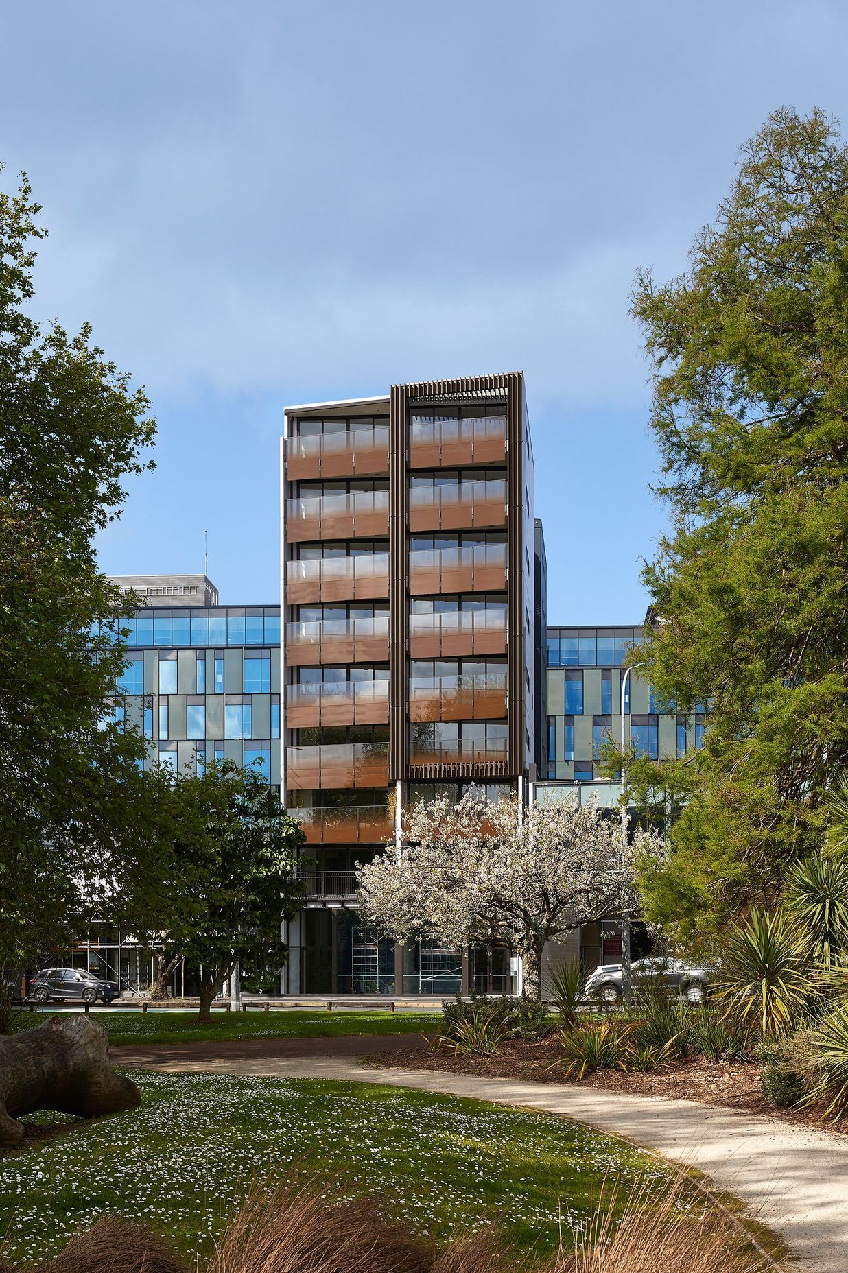 Located opposite Auckland's Victoria Park and on the site of a former metal foundry, The Vulcan is a twin-tower boutique development comprising 38 freehold apartments.