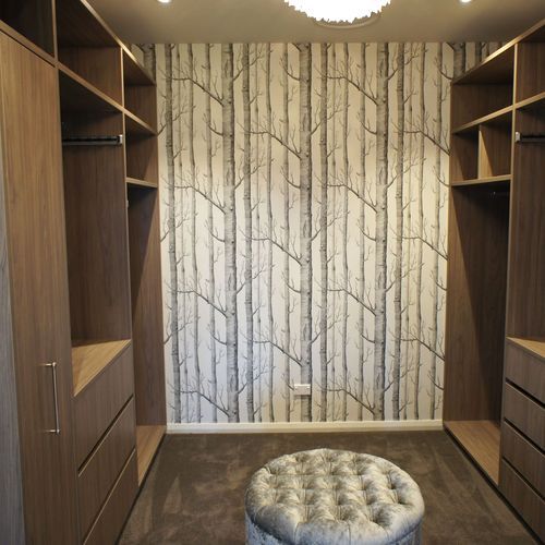 URBAN range - Walk-in Wardrobe