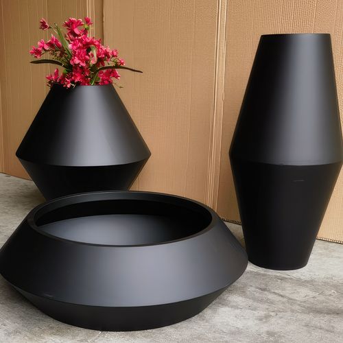 Black Modern Flower Pot
