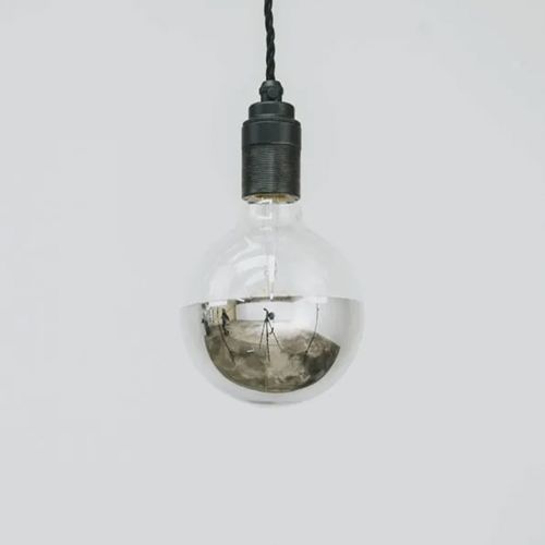 G125 LED Filament Light Bulb (Silver Cap)