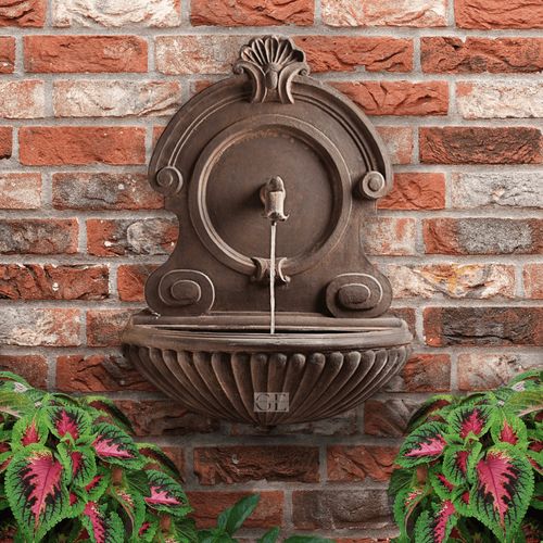 Oeil de Boeuf Wall Fountain with Lincoln Spout