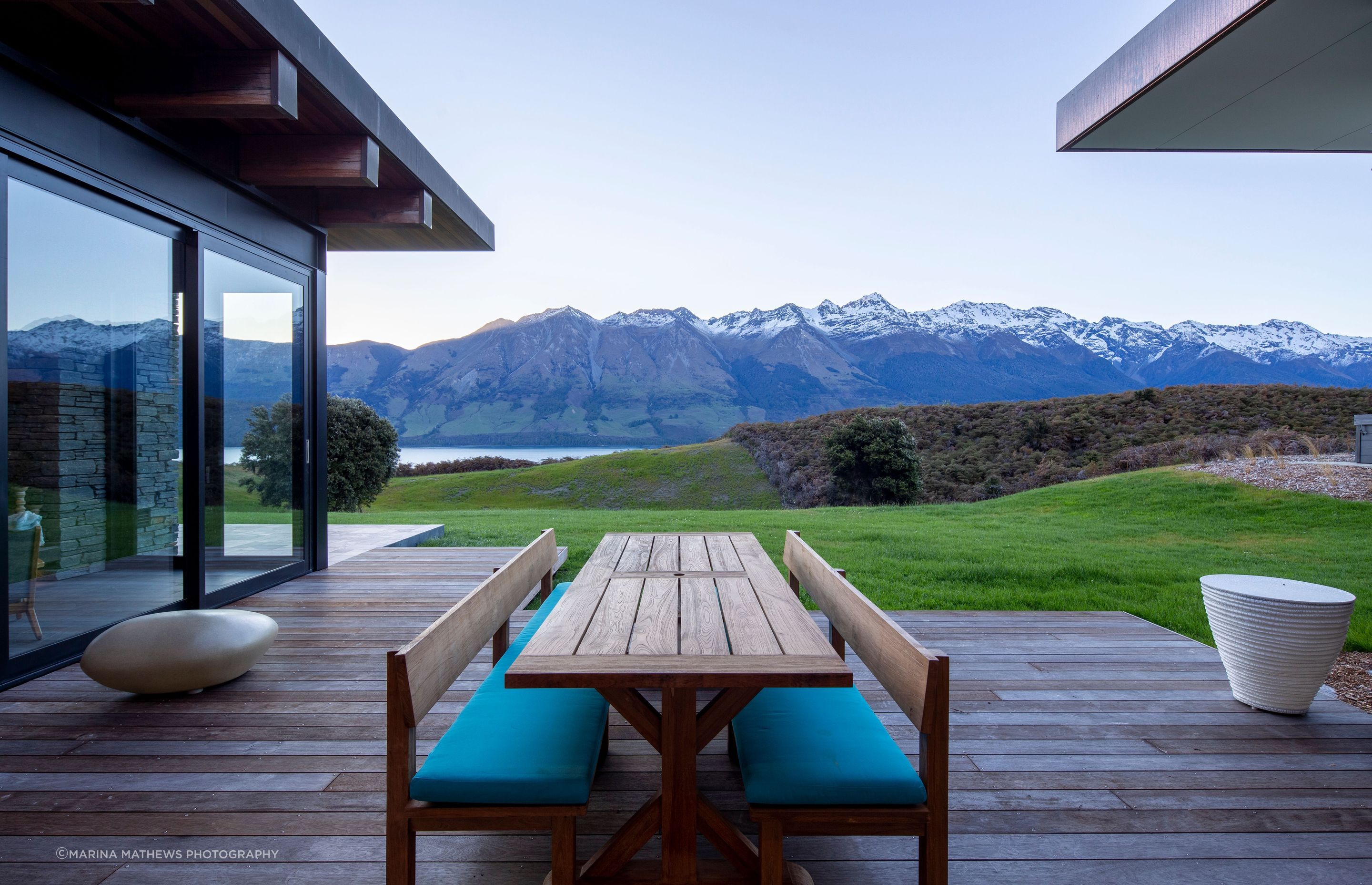 To one side of the home is a picturesque view of Lake Wakatipu.