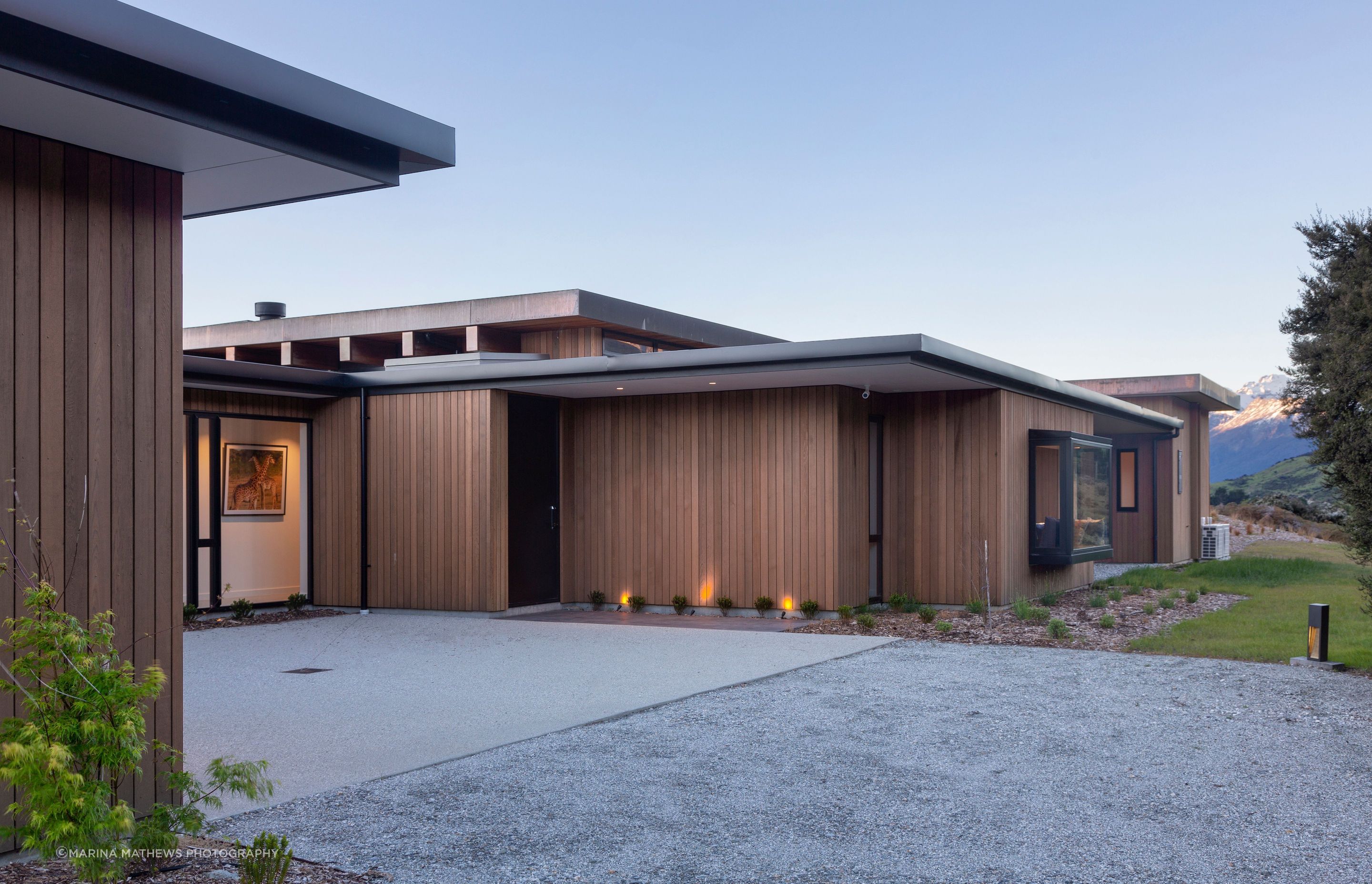Wyuna House takes inspiration from Richard Neutra’s Palm Spring villas, paired with Central Otago’s rustic materiality.