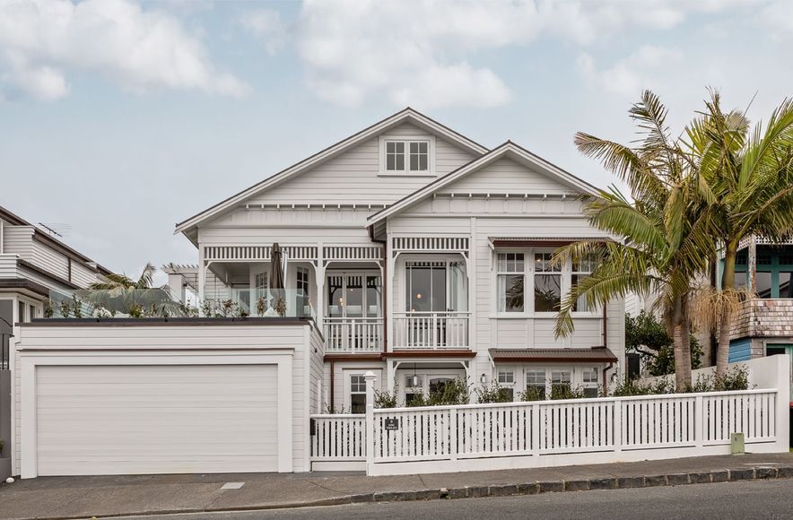St Marys Bay: restoring a villa-bungalow hybrid