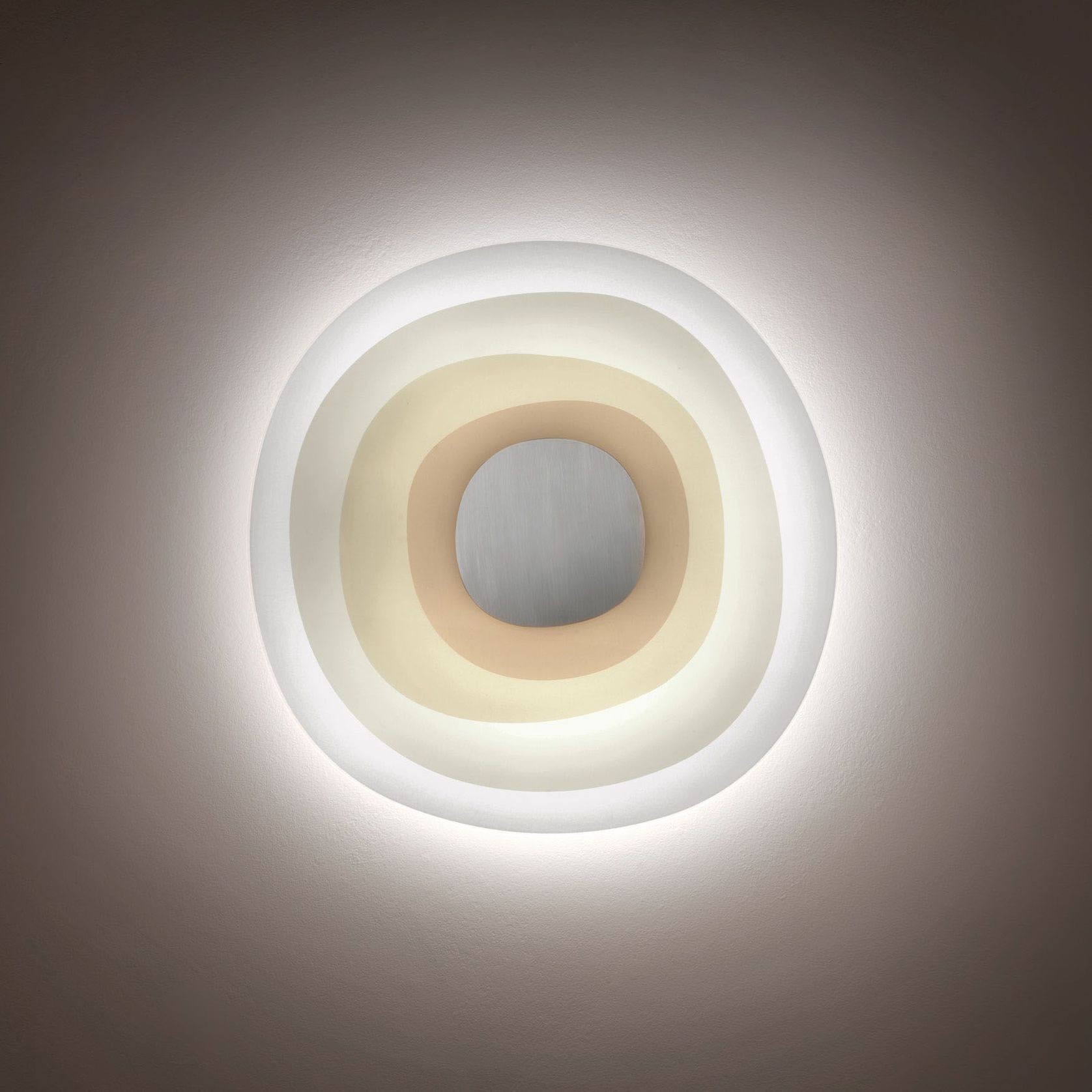 Beta Wall Lamp by Leucos gallery detail image