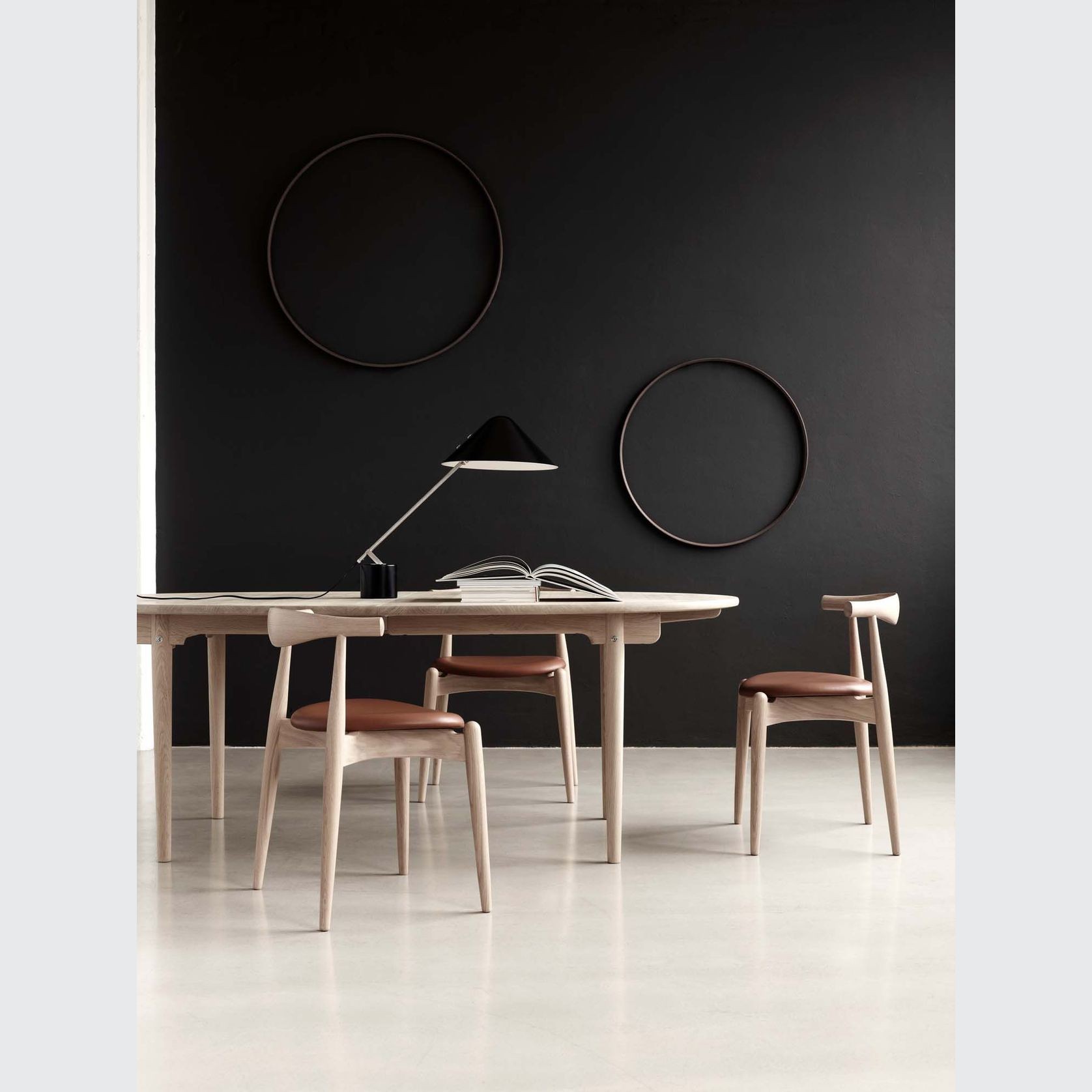 CH20 Elbow Chair by Carl Hansen + Son gallery detail image