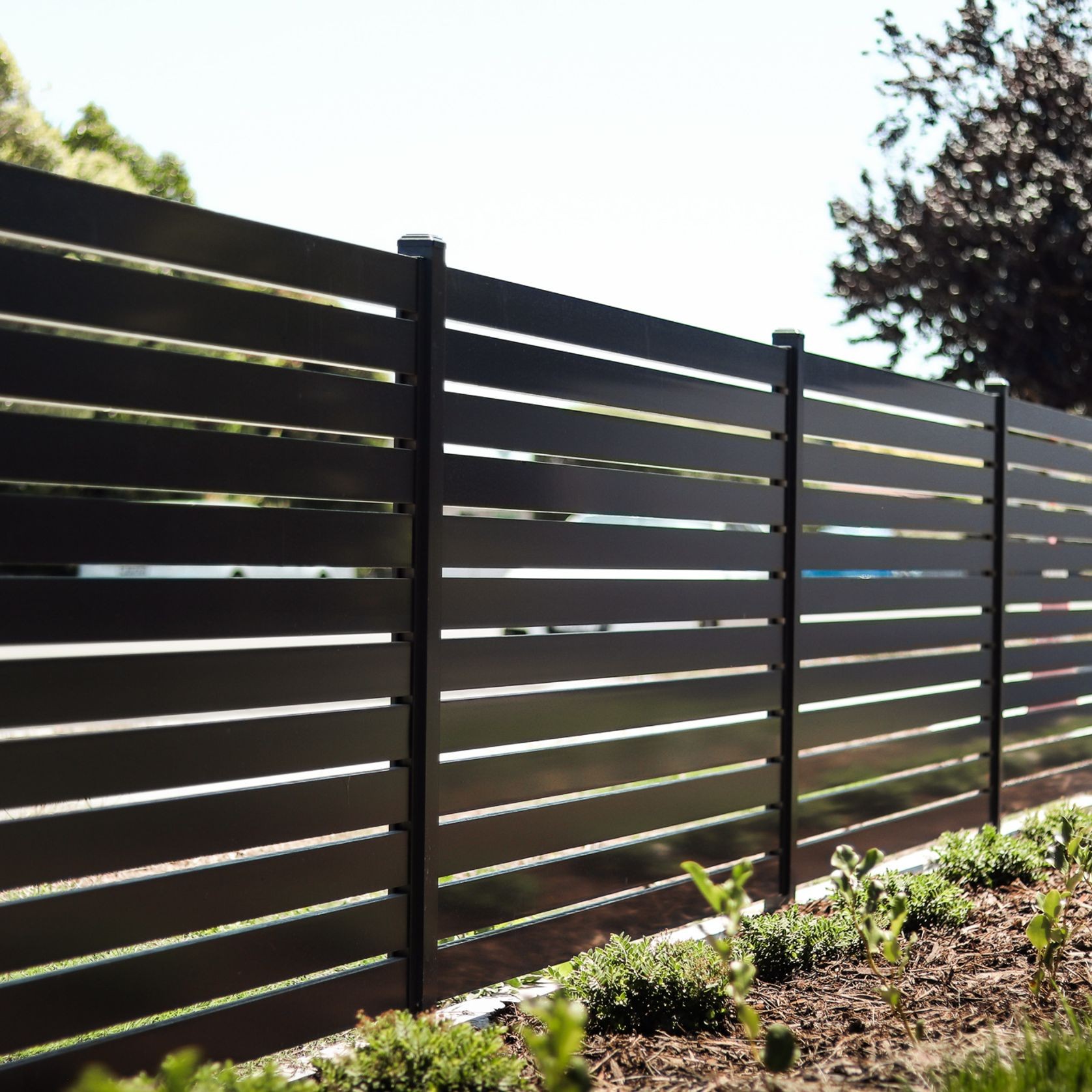 BelAire® Aluminium Horizontal Slat Fencing gallery detail image