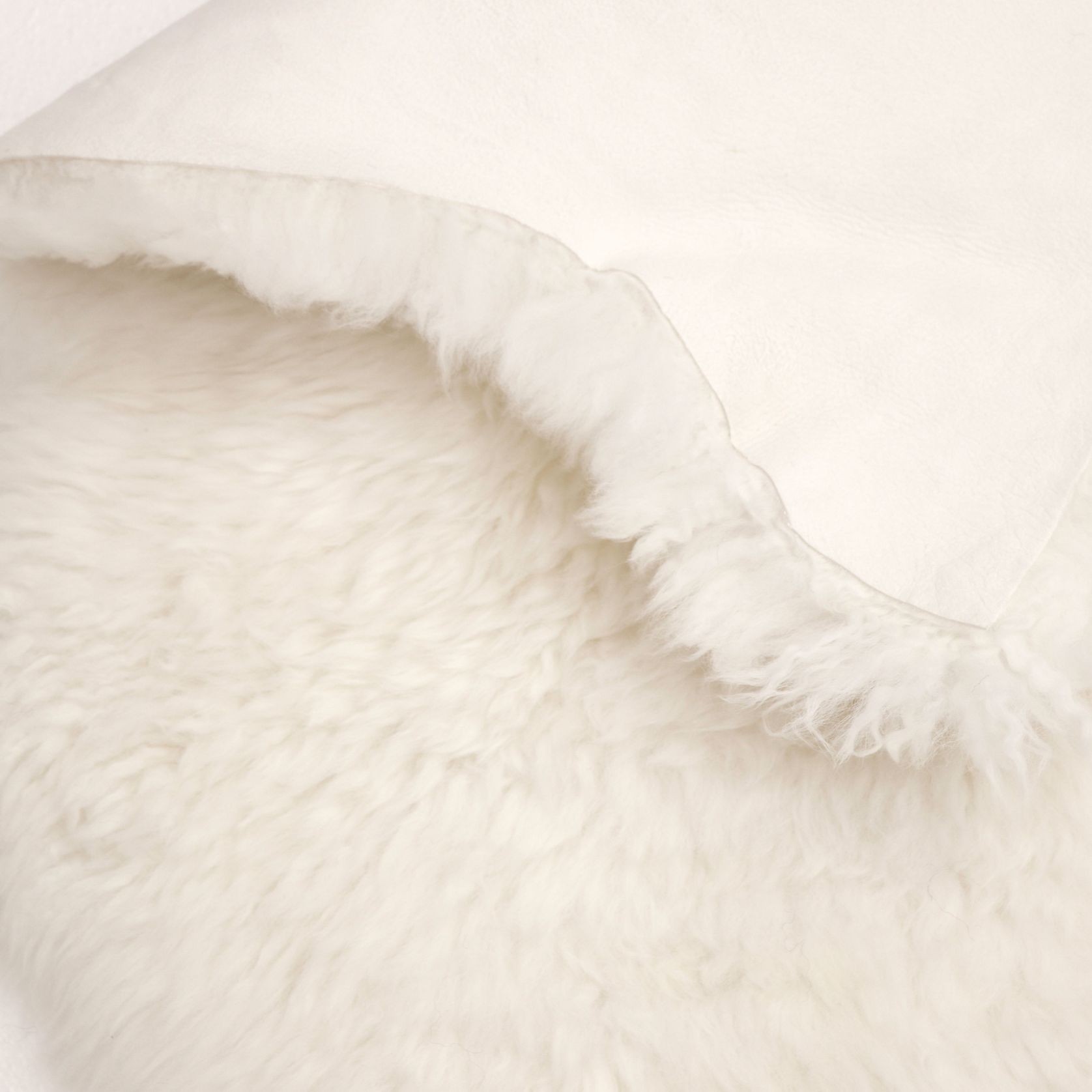 Traditional Sheepskin - Ivory gallery detail image