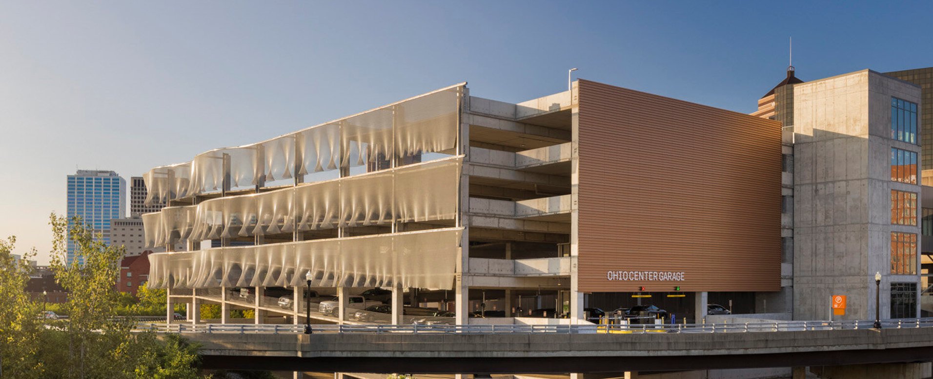 Kinetic Parking Garage Feature For The Greater Columbus Convention