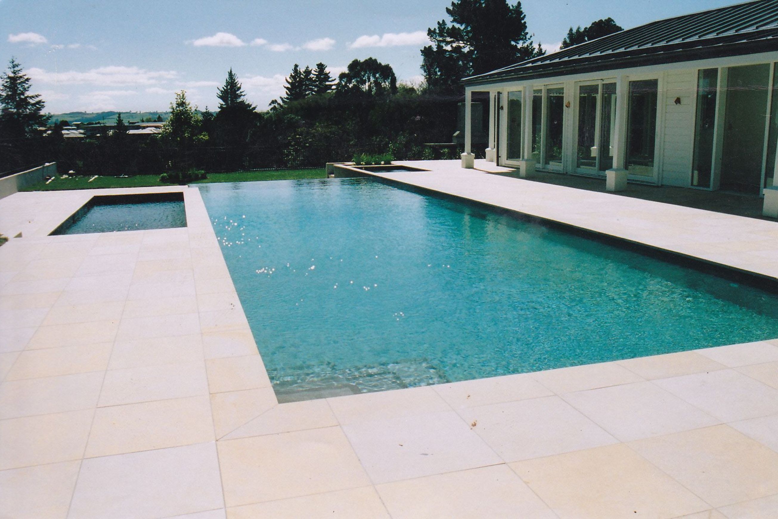 Hilton Taupo - Commercial Pool