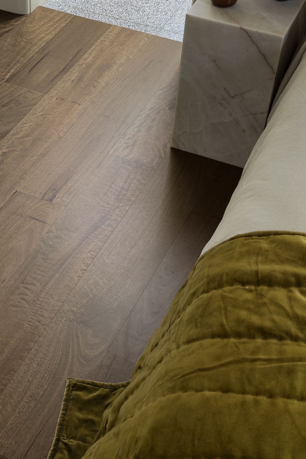 Penumbra | Aloura Collection