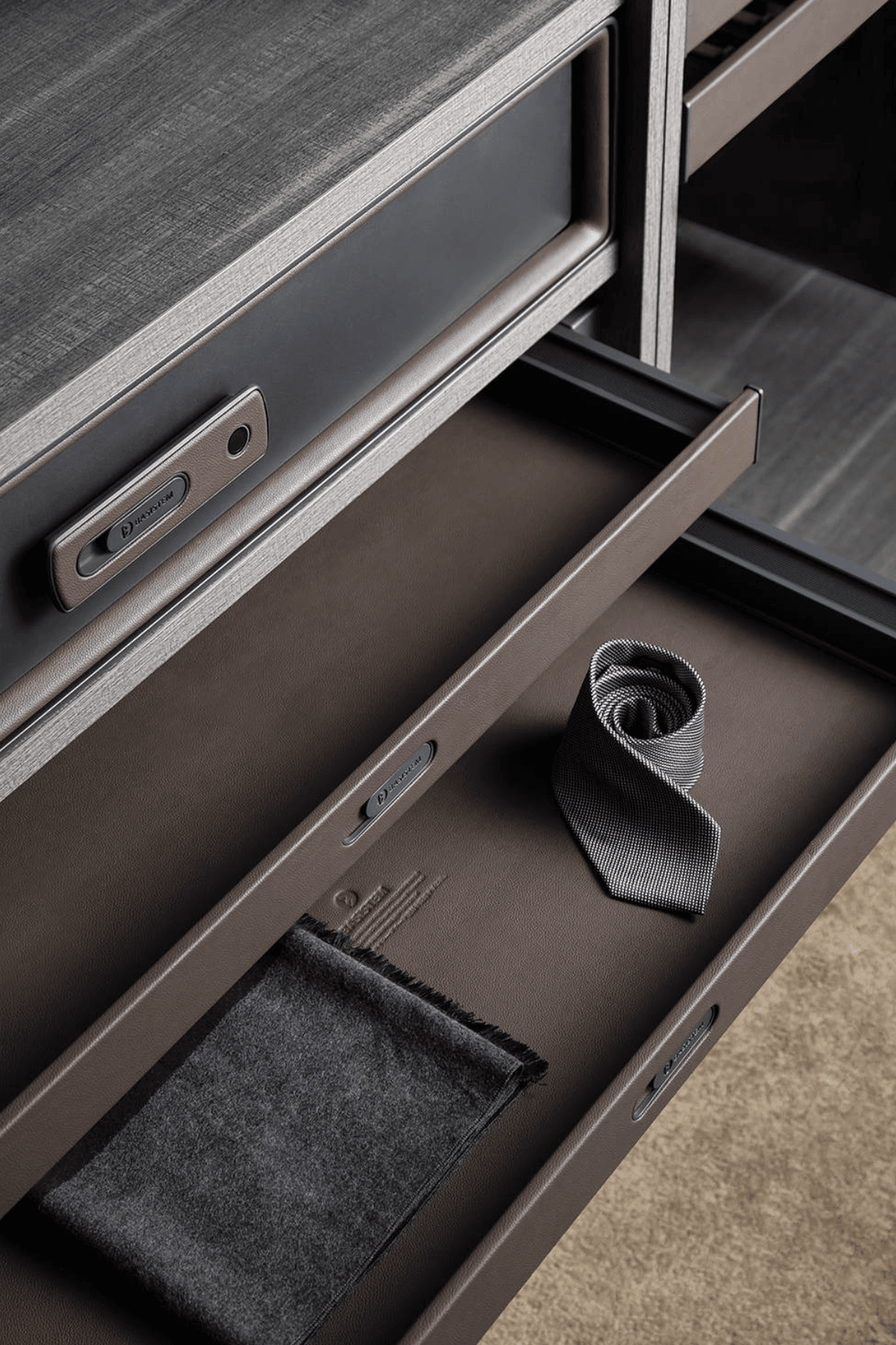 Basistem Lugano Leather Bottom Storage