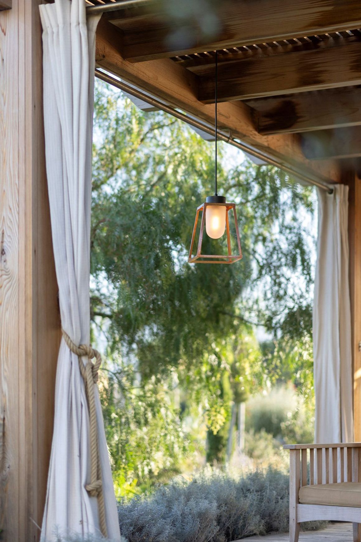 Lampiok 1 Model 4 Outdoor Pendant