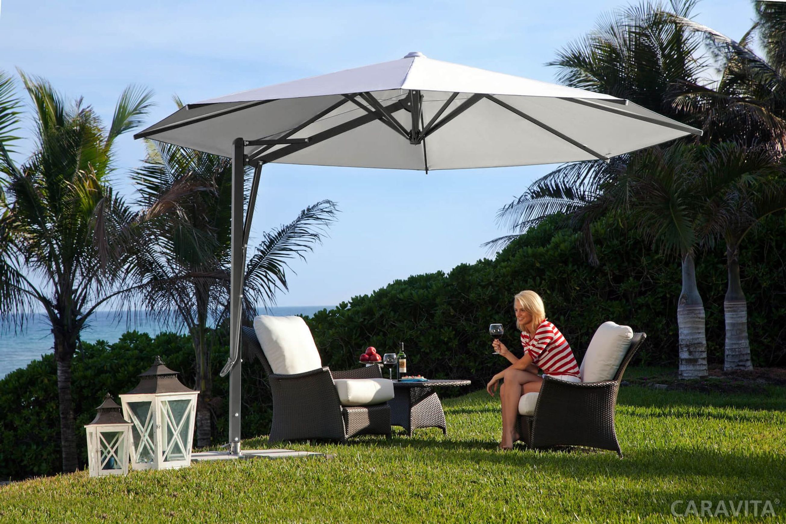 Belvedere Patio Umbrella | Caravita
