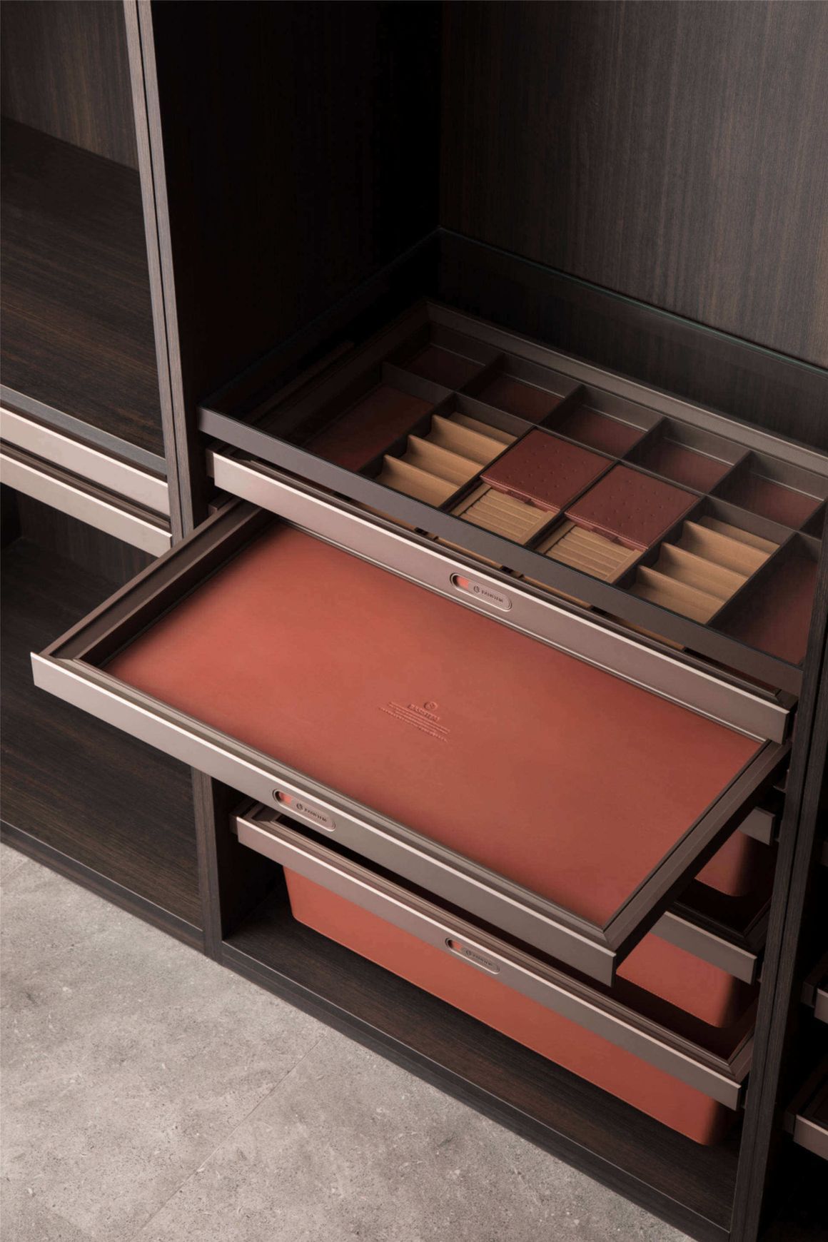 Basistem BRUGG Leather Bottom Storage