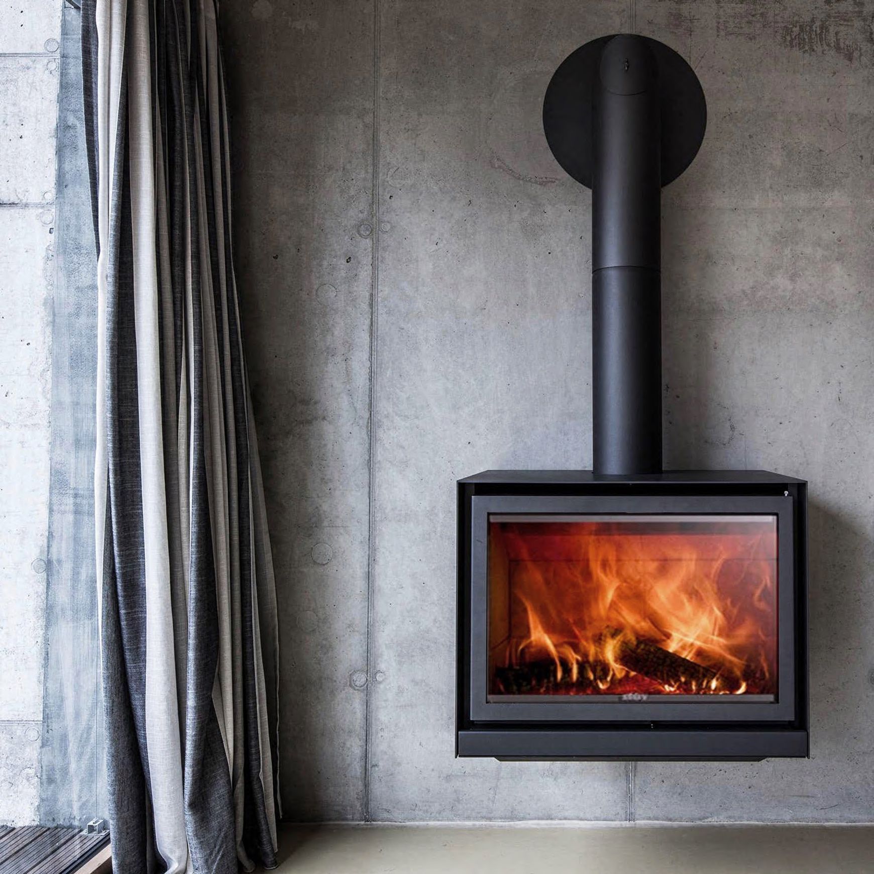 STUV 16 - 78 - Up Fireplace