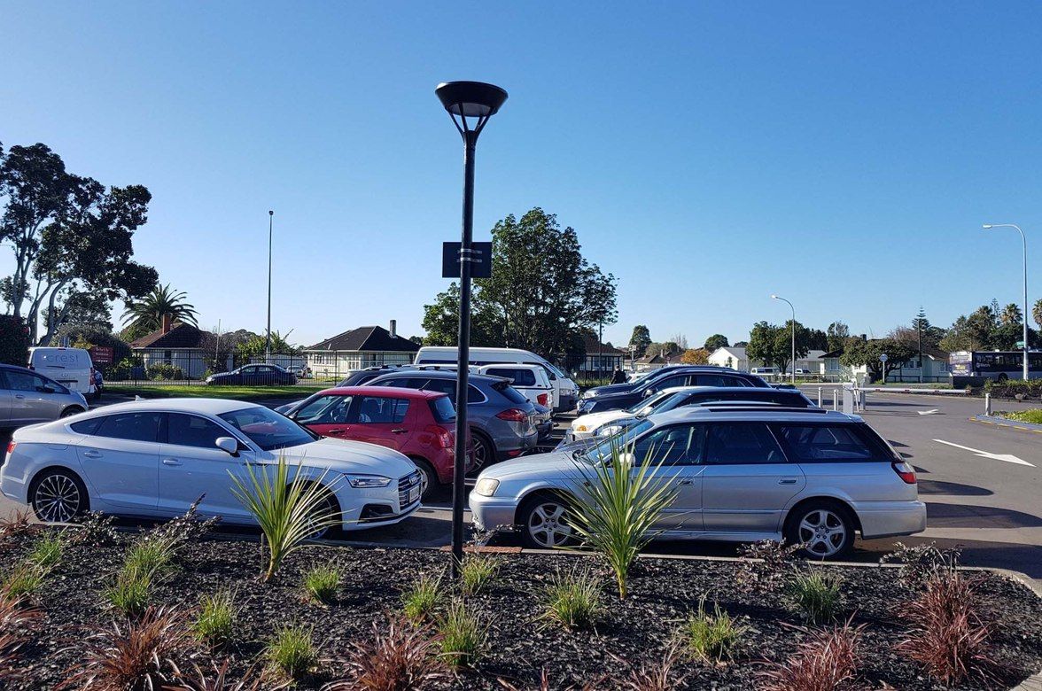 Solar Car Park Lighting – Auckland Airport Hotel