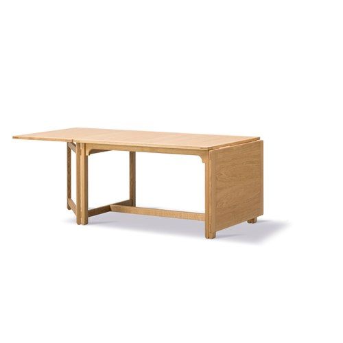 BM71 Library Table by Fredericia