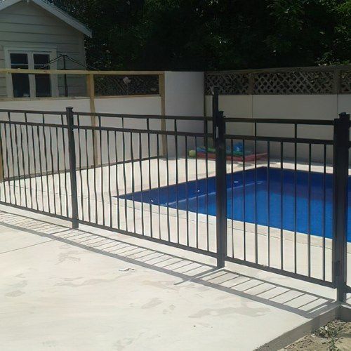 Manor - Tubular Pool Fence