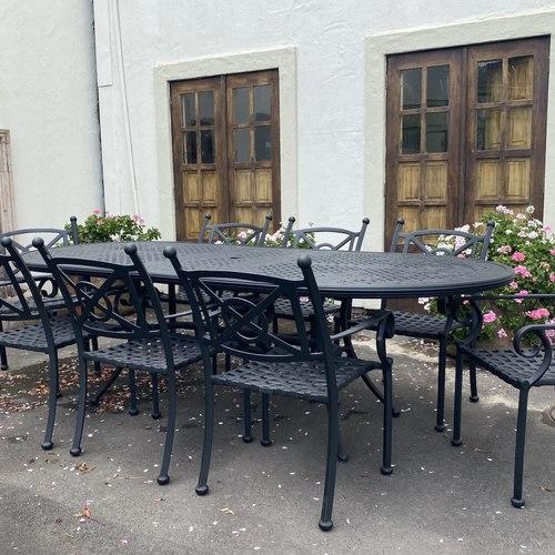 Luxury Santorini Oval Dining Table By Landgrave