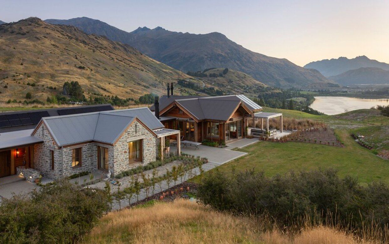 Arrowtown - Lake Hayes Road House