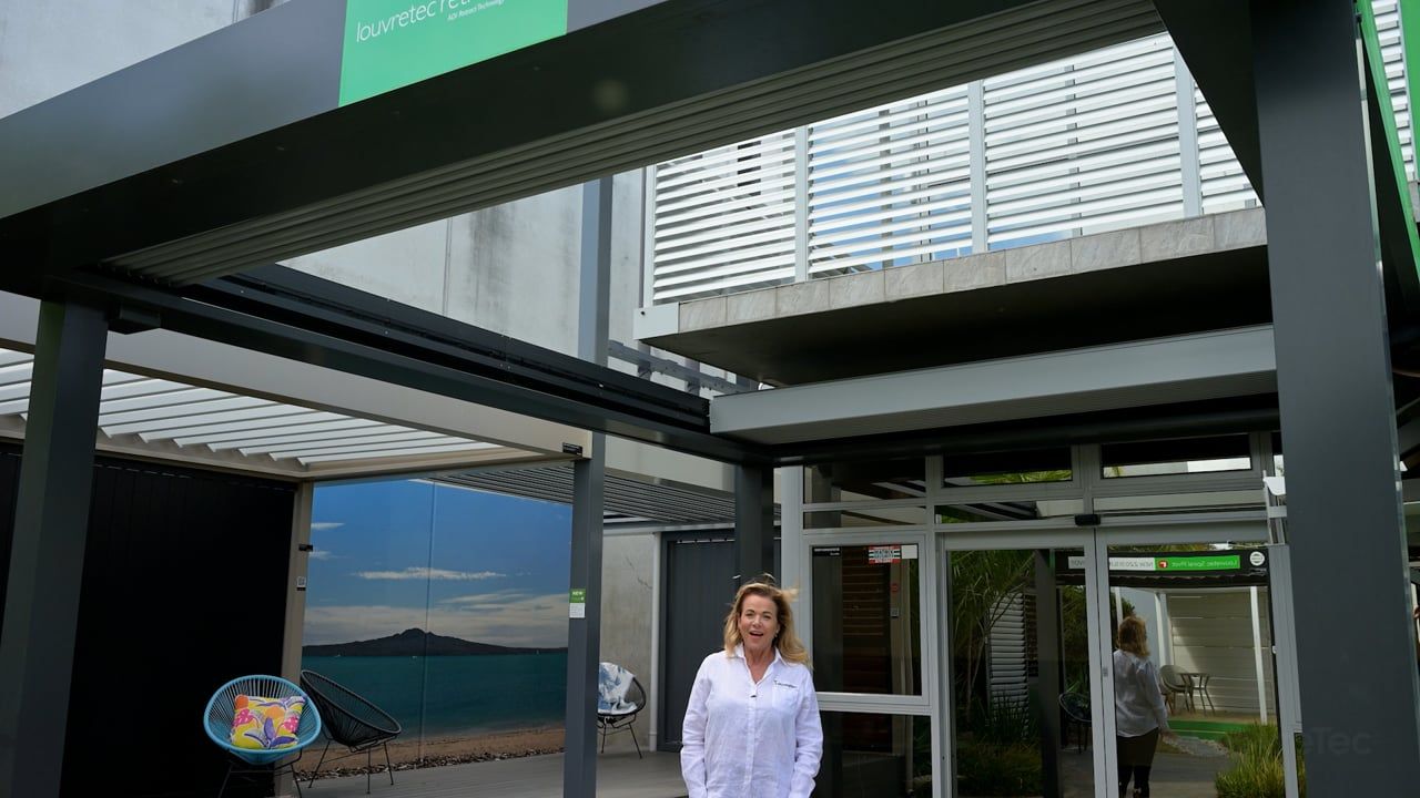 Louvretec Retract Roofs