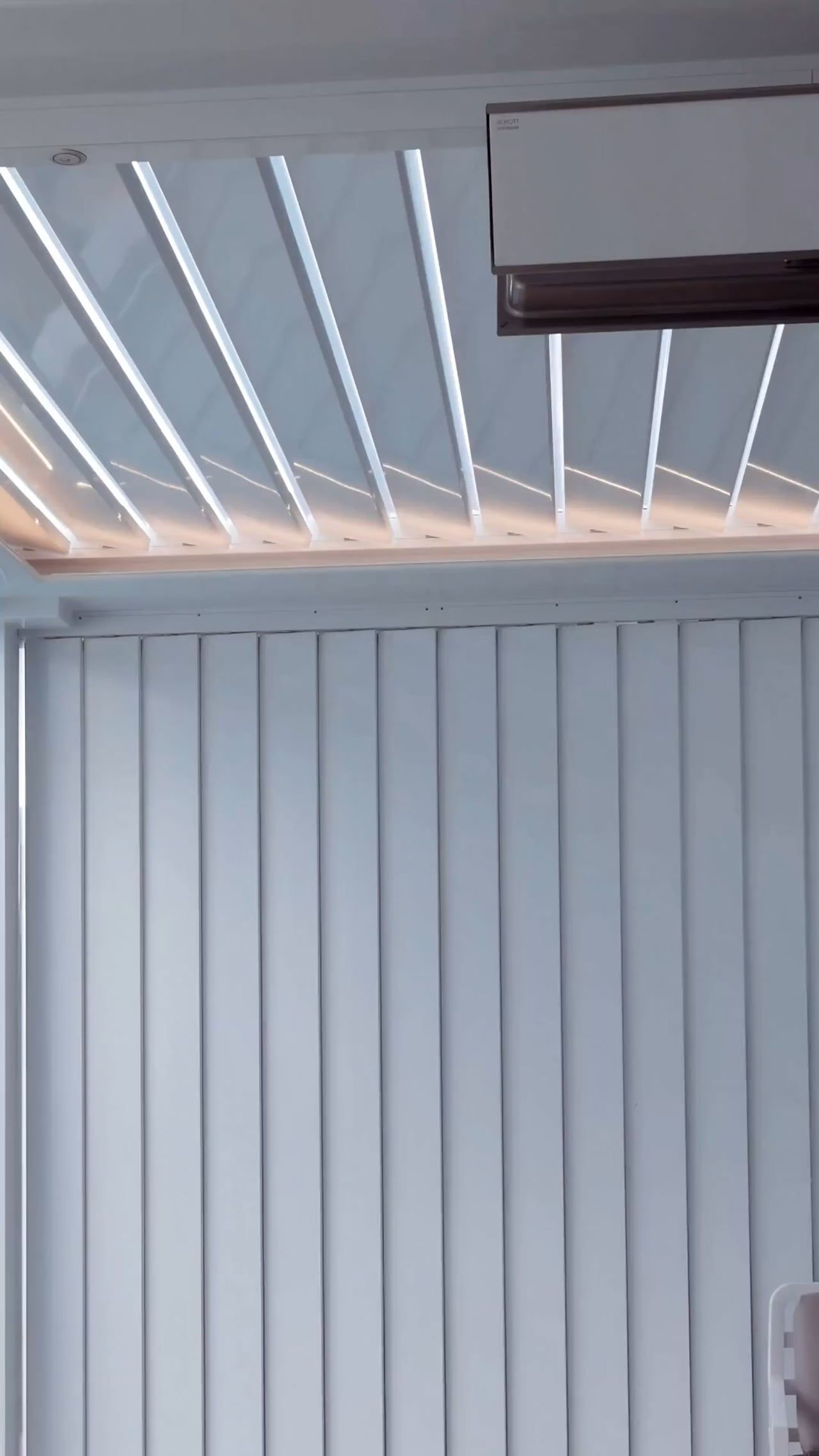 Coastal Living - Louvretec