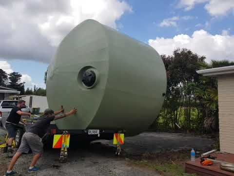 Unloading 30,000l Plastic Water Tank