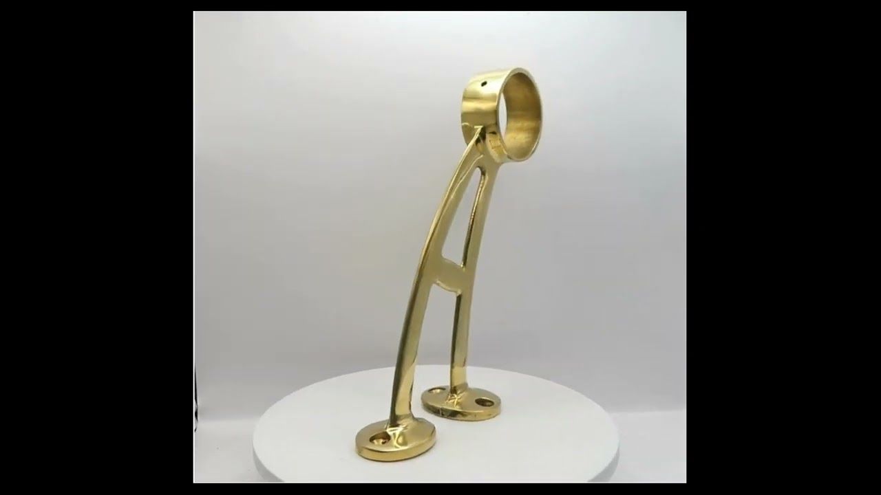 102 Brass Footrail Bracket
