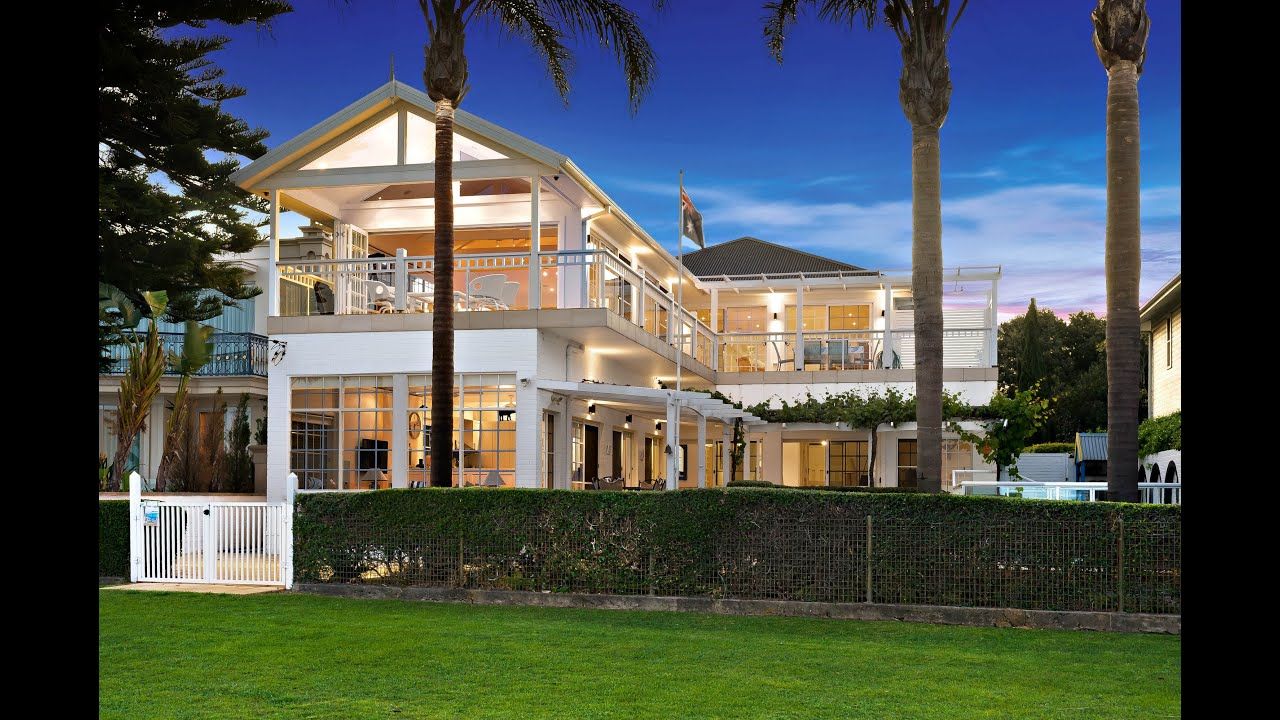 Beachside Paradise - ACA Interview & Personal Tour by Enny Michels