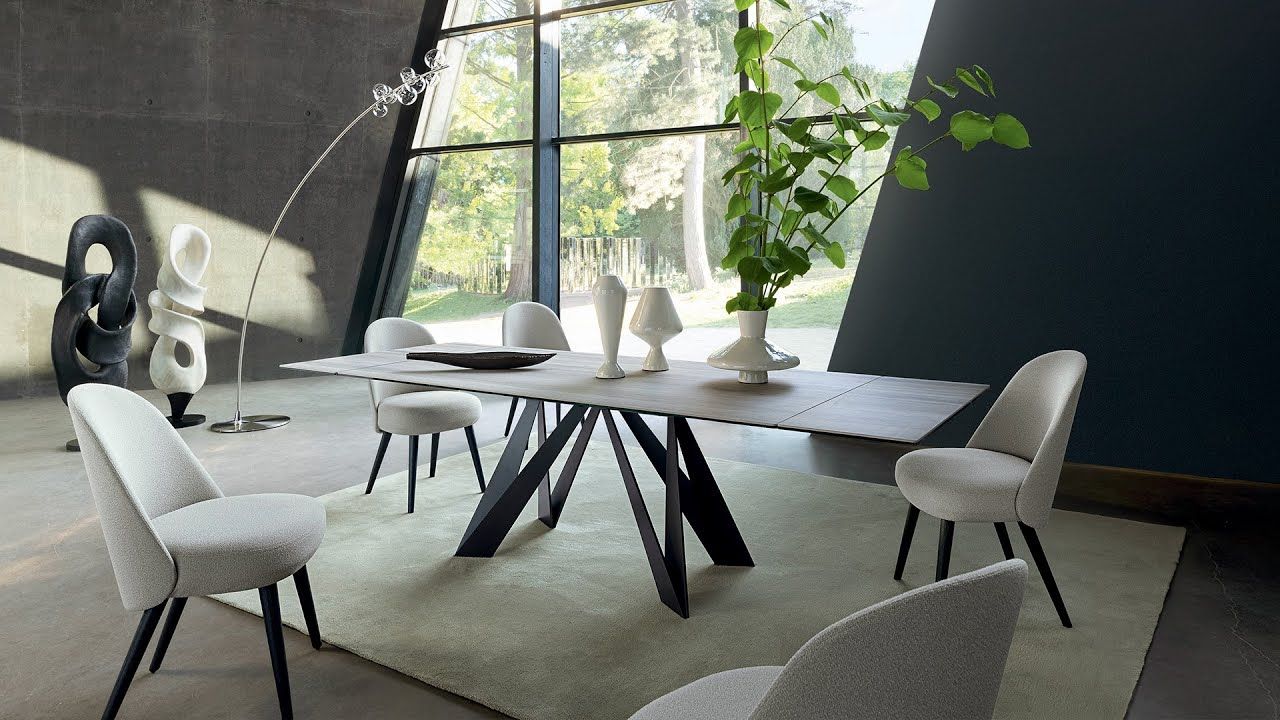 Cigale dining table, designed by Andrea Casati