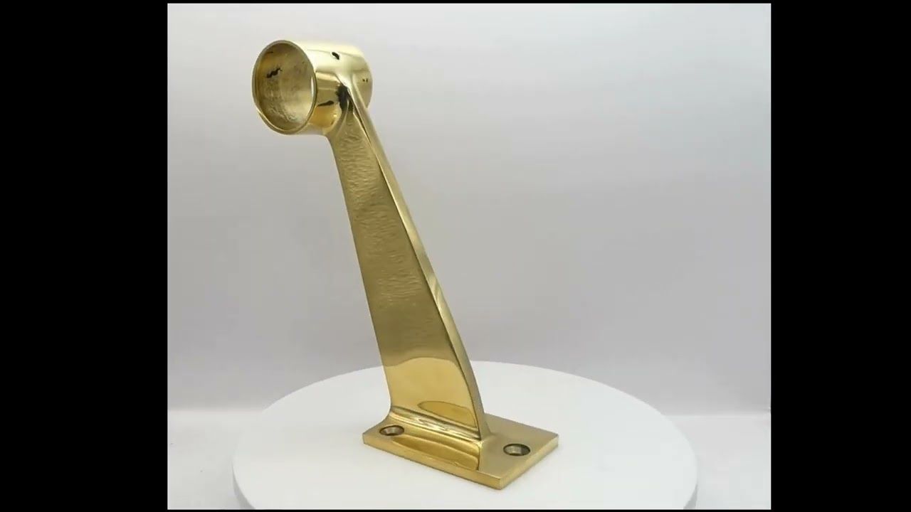 109 Brass Footrail Bracket