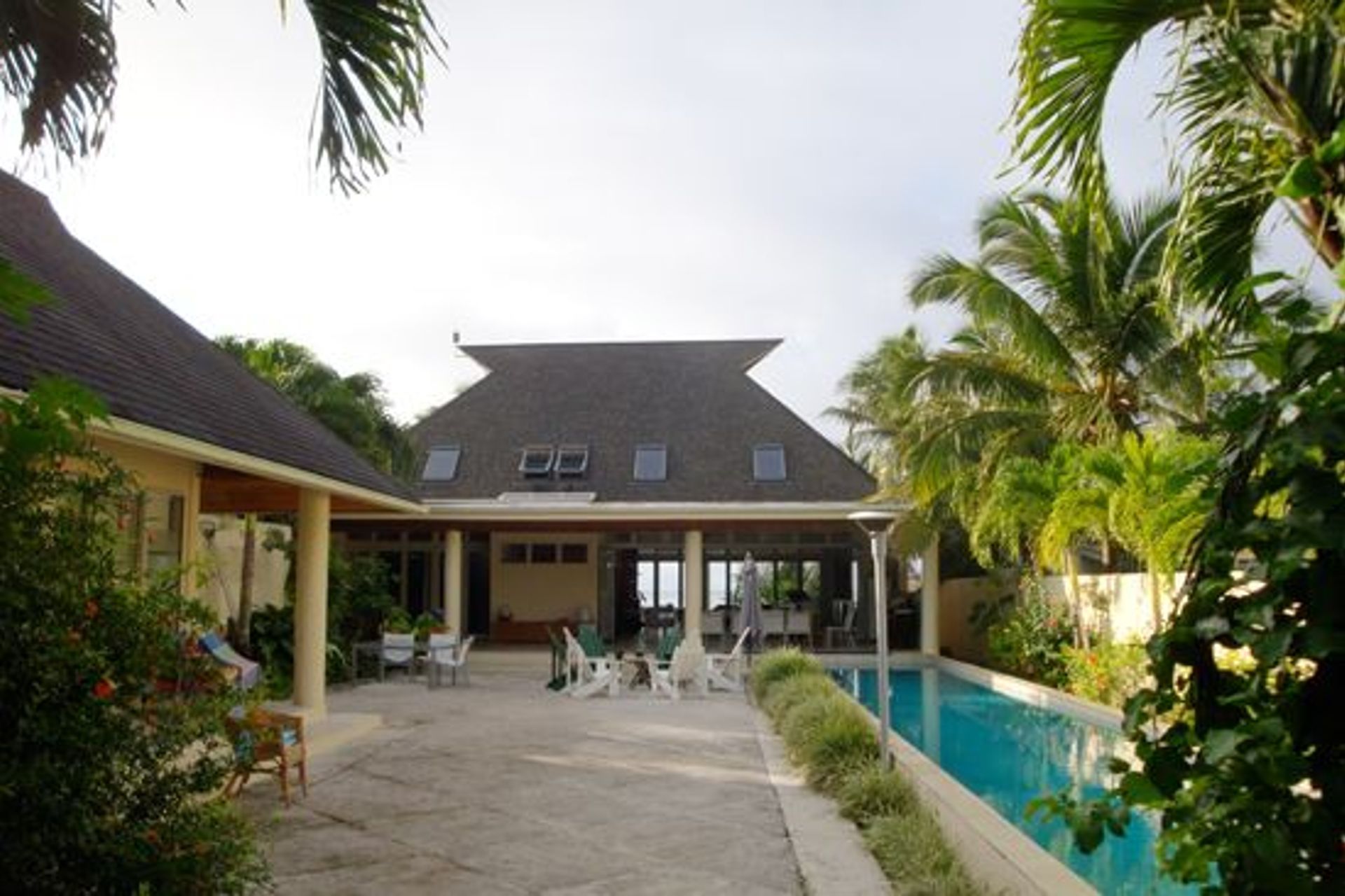 MURI BEACH HOUSE, RAROTONGA