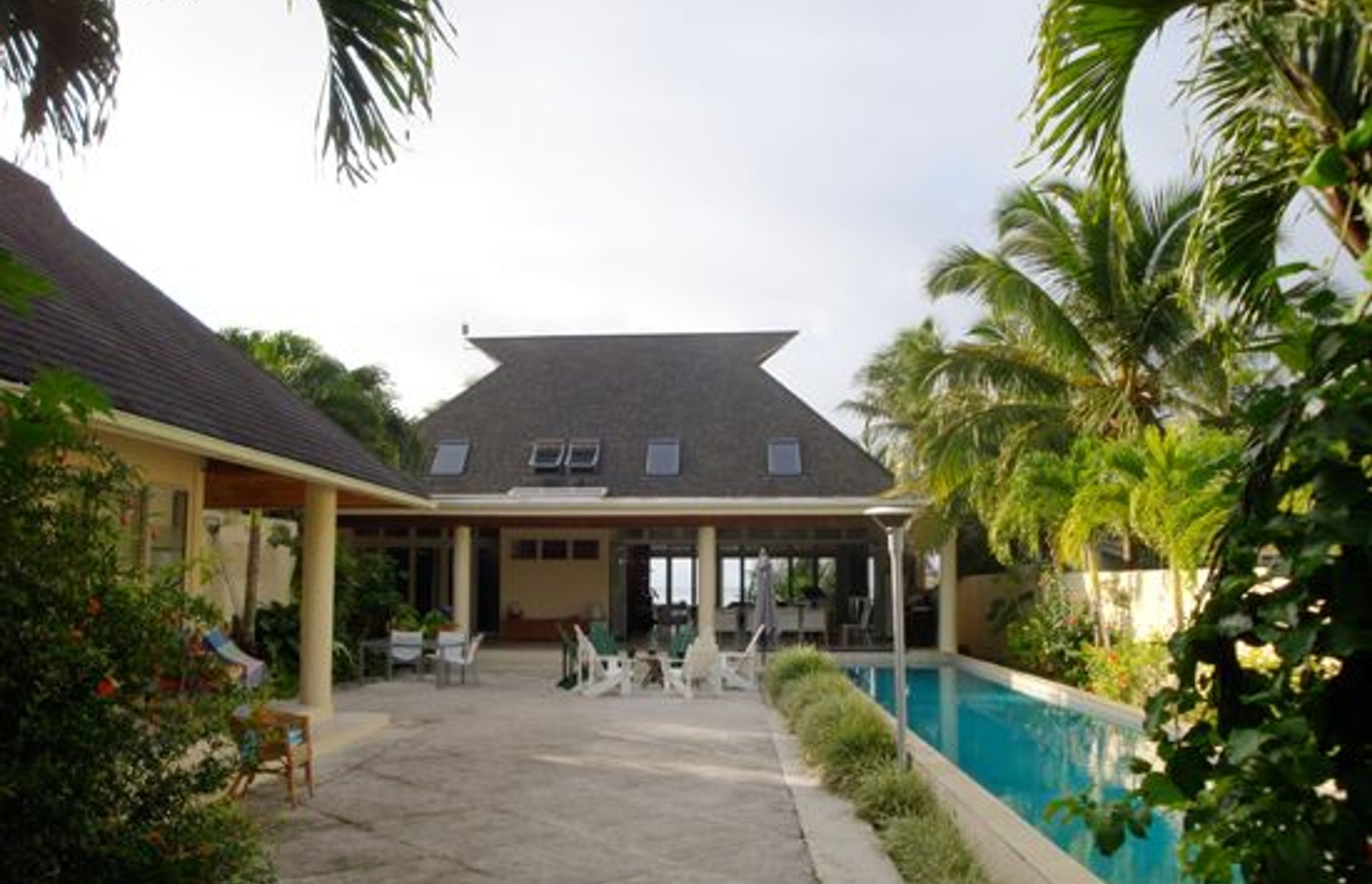 MURI BEACH HOUSE, RAROTONGA