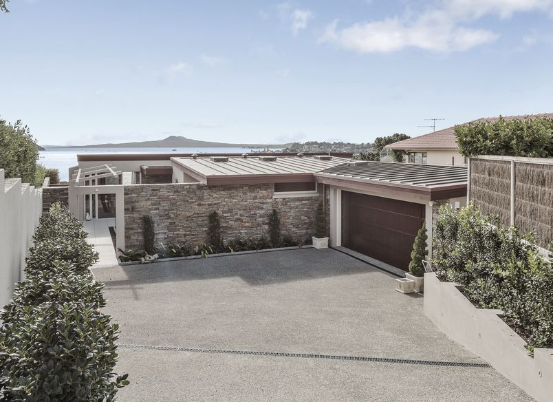 Takutai Ave, Half Moon Bay