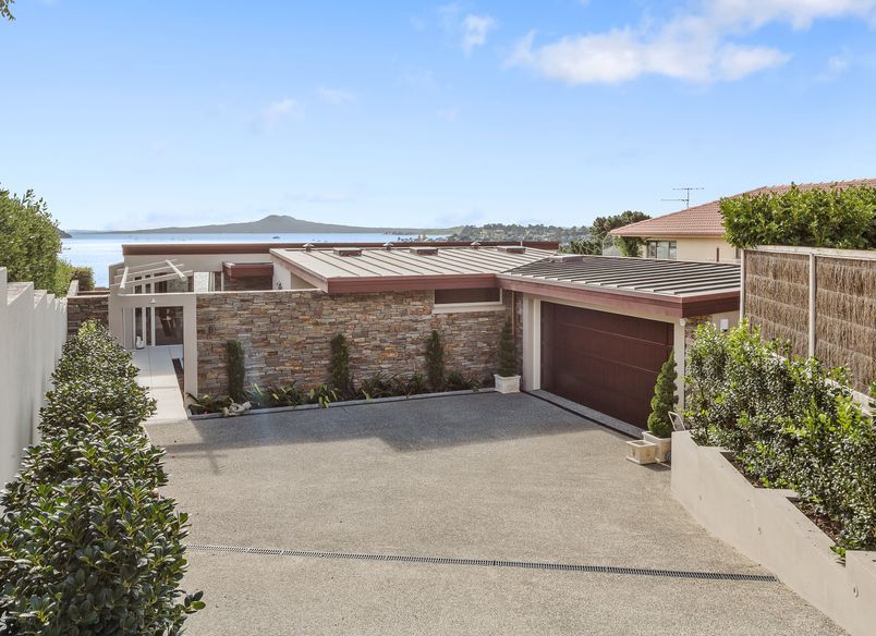 Takutai Ave, Half Moon Bay