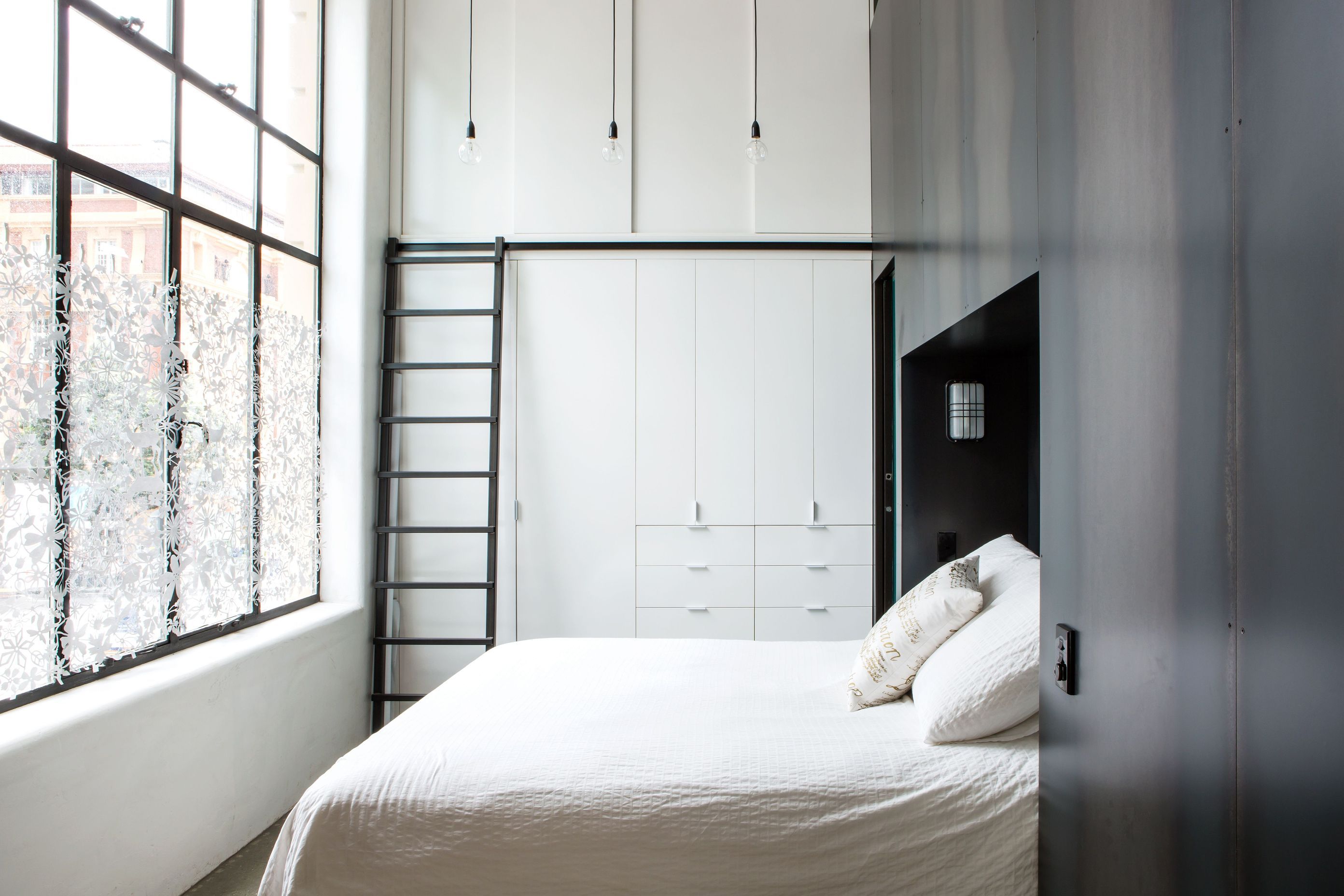 Queen St Apartment