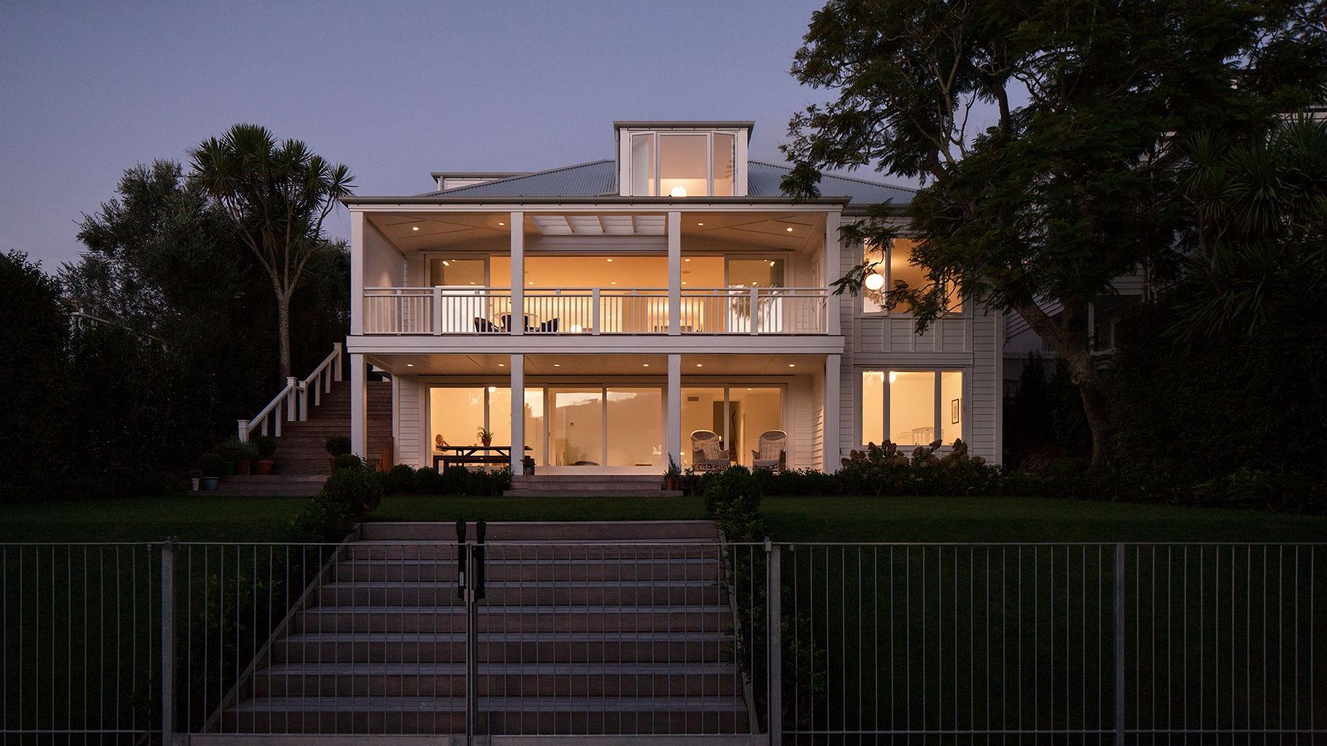 Contemporary Villa, 2014 banner