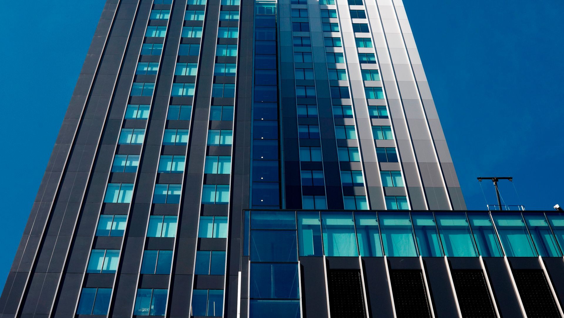 Maastower banner