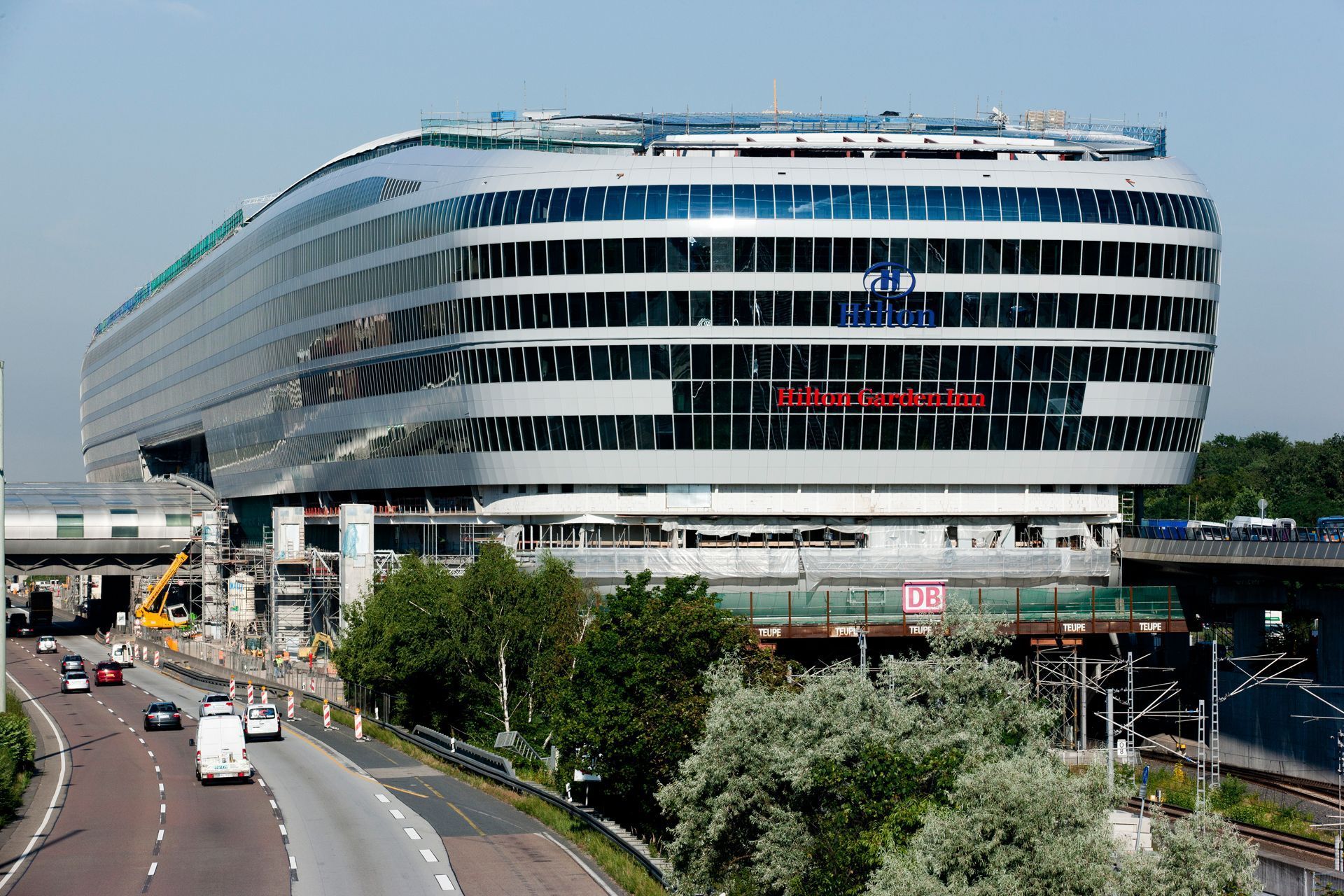 THE SQUAIRE (AIRRAIL CENTER)