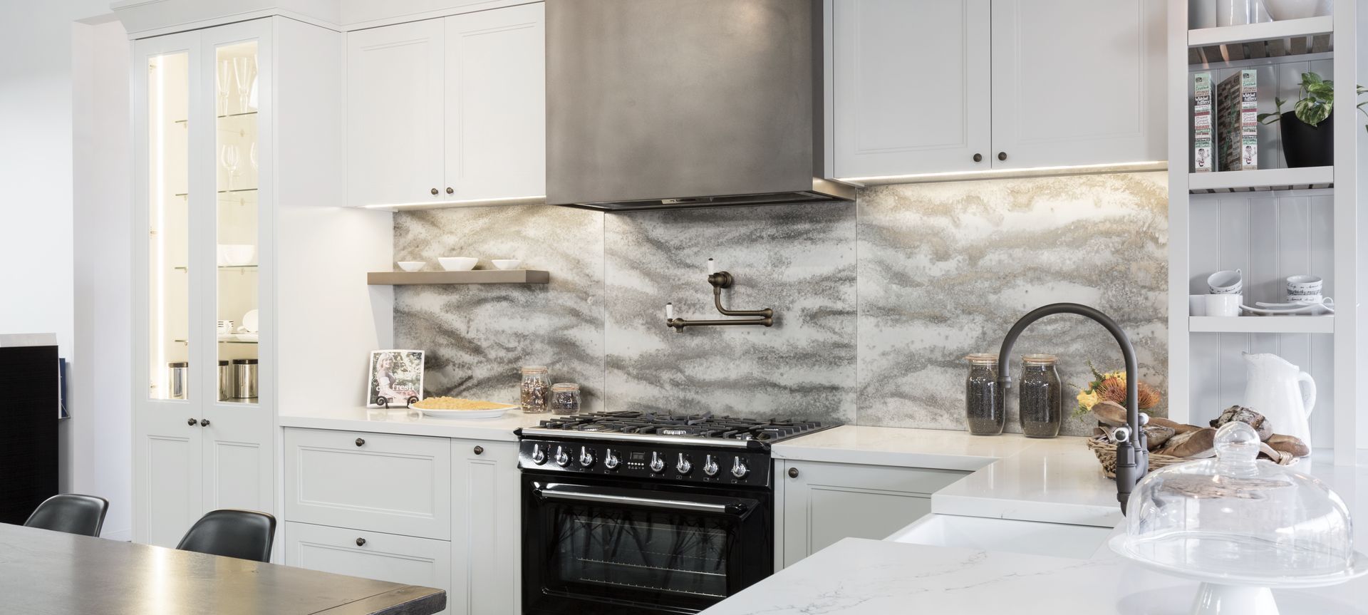 Traditional Studio Kitchen by Sue Gillbanks banner