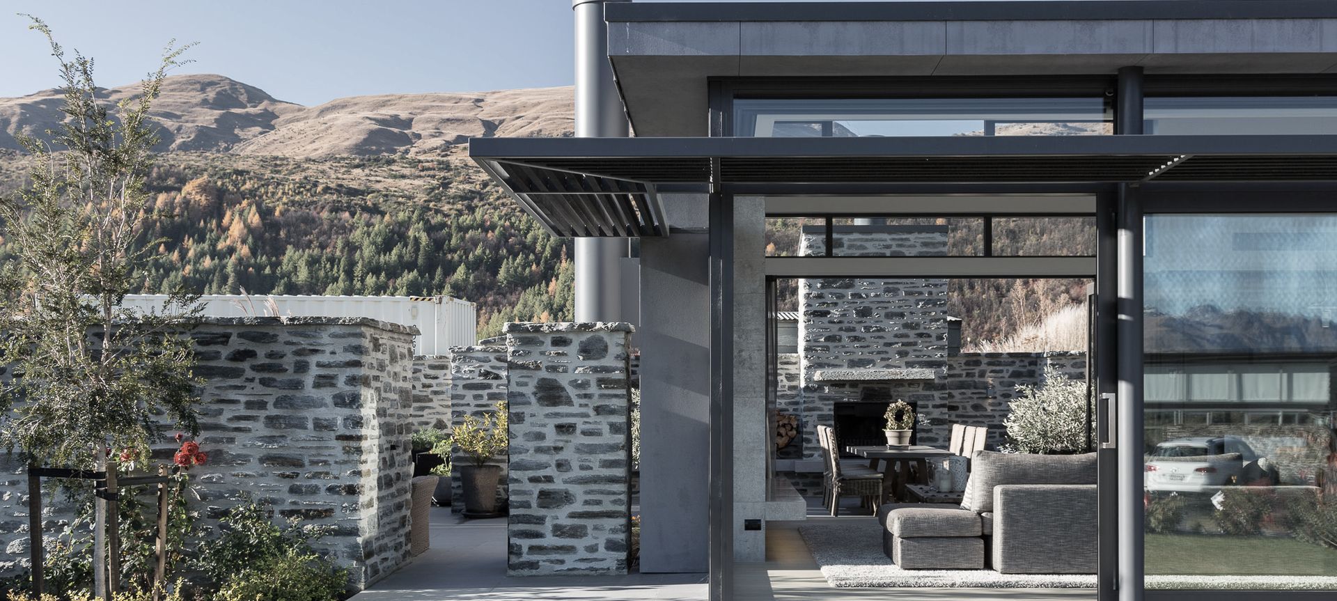Modern Arrowtown Cottage banner