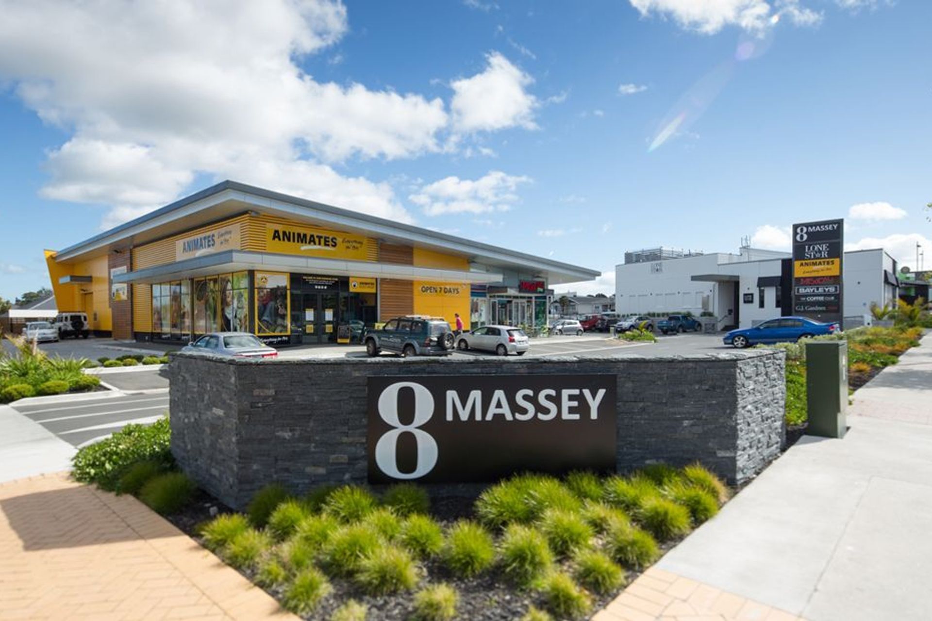 8 MASSEY - PUKEKOHE