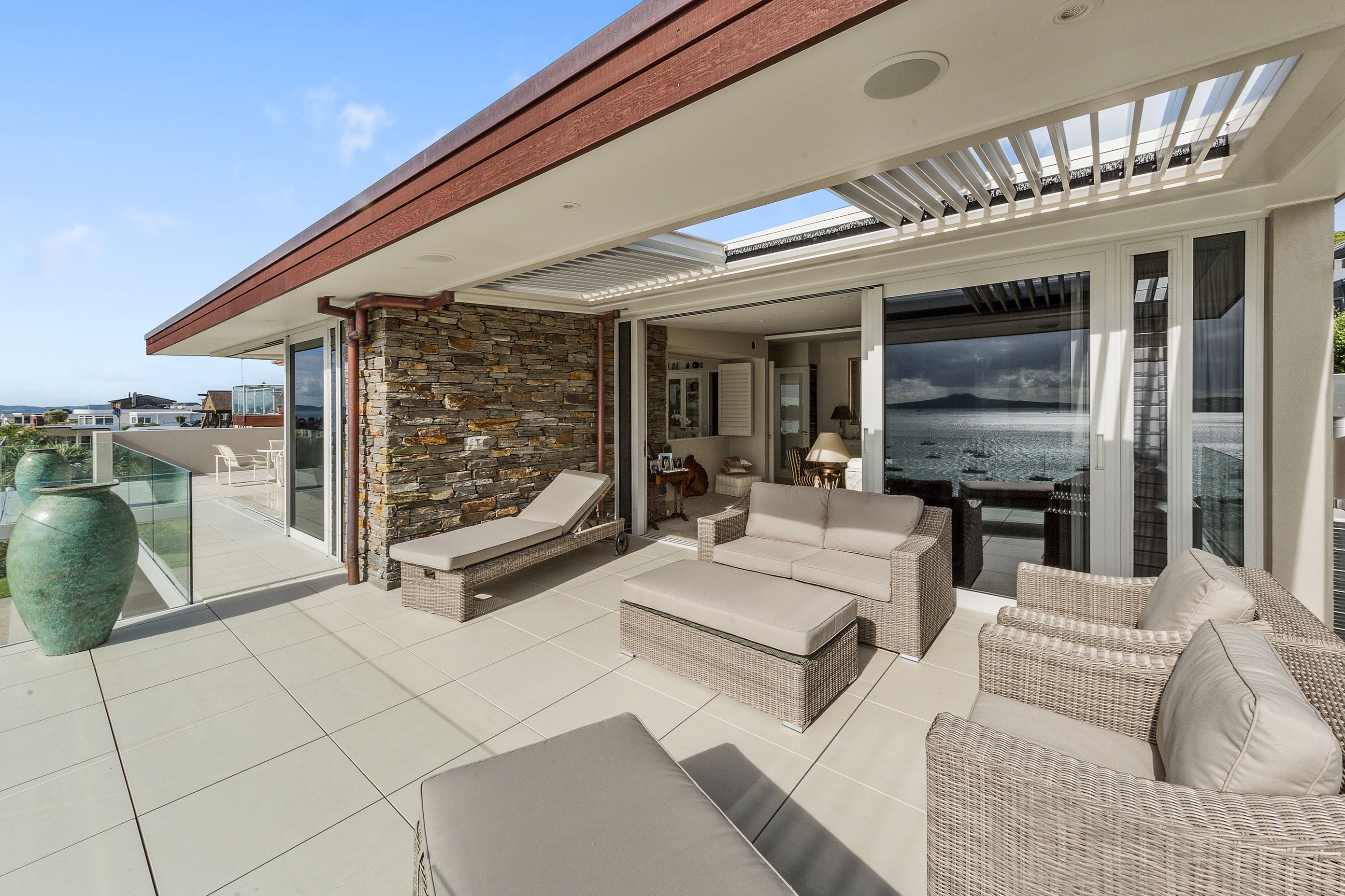 Takutai Ave, Half Moon Bay 